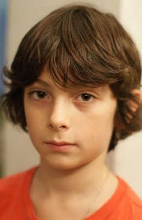 Théo Fernandez as 