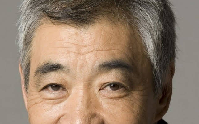 Akira Emoto