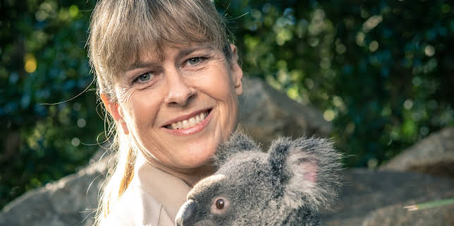 06:00: Crikey! It's the Irwins (S1 E13) (S1) | Animal Planet | 12/24 2025