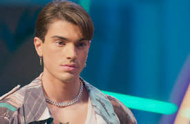 Who Likes My Follower?: Los chulos con las chulas