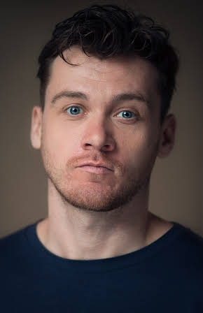 Jonny Lavelle as 