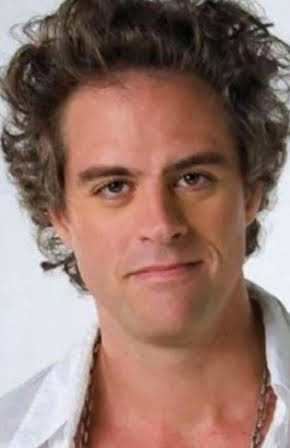 Mike Amigorena as 