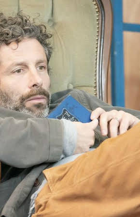 Elliot Levey as 