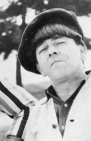 Moe Howard as Moe - Stagehand