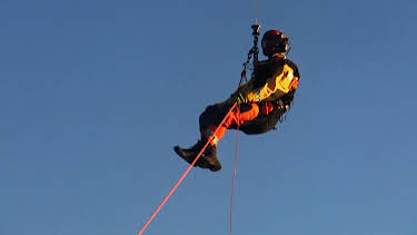 19:35: Brannstasjonen (S1 E21) (S1) | FEM | 4/9 2026