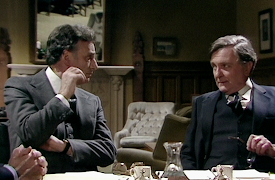 Yes, Minister, Season 1: The Writing on the Wall