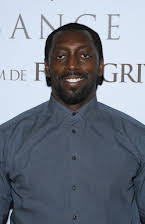 Kevin Layne como Sub Pilot