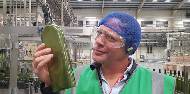 3:25 AM: Food Unwrapped | More 4 | 11/18 2025