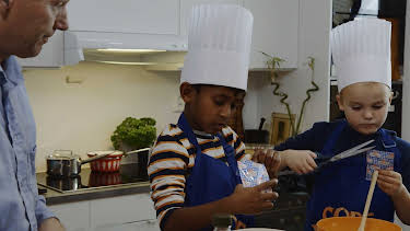 17:30: Gode venner: Pizza | NRK Tegnspraak | 4/5 2026