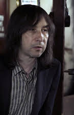 Bobby Gillespie as 