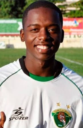 Kevin de Paula as 