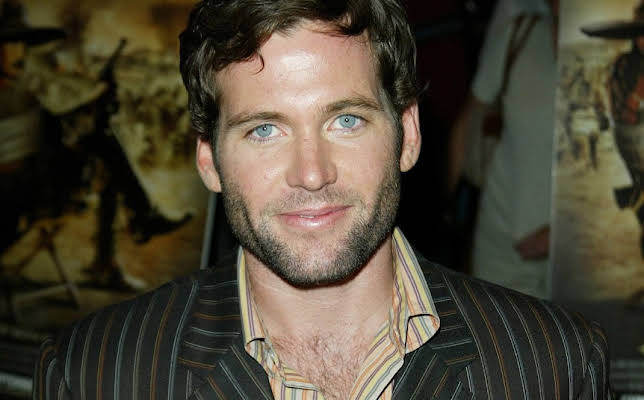 Eion Bailey