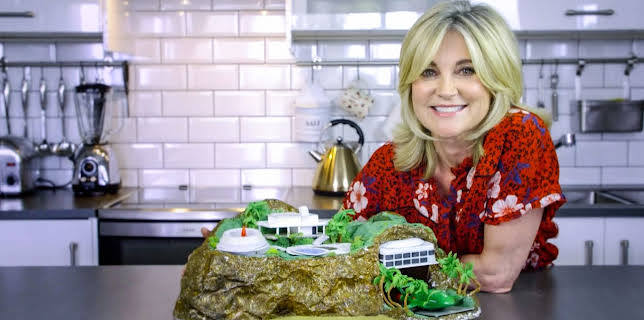 4:30 PM: Toys That Made Christmas Great | Channel 5 | 11/15 2025