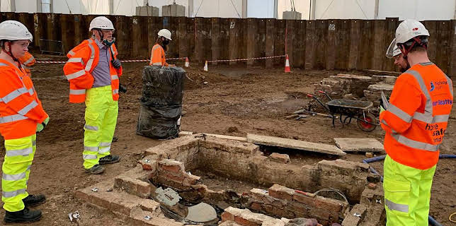 8:00 PM: Digging for Britain (S9 E3) (S9) | BBC Two | 3/3 2026