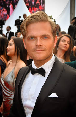 Greg Kriek as 