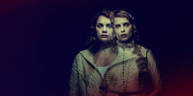 I Am the Pretty Thing That Lives in the House (2016)