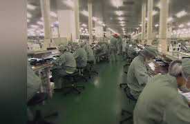 Out of Stock: Supply Chain Crisis: Manufacturing Mayhem