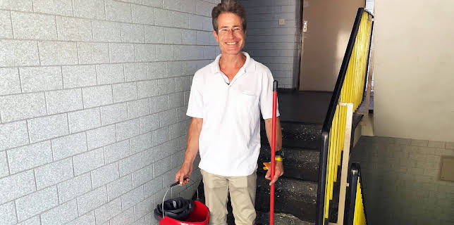 13:00: Armes Deutschland - Stempeln oder abrackern? (S5 E5) (S5) | RTL 2 | 12/11 2025