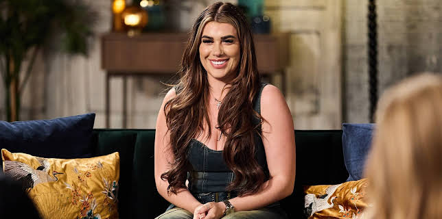 9:00 PM: New: Married at First Sight UK | E4 | 11/14 2025