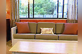 Designer Finals: Modern, Feminine Living Room