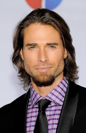 Sebastián Rulli as 
