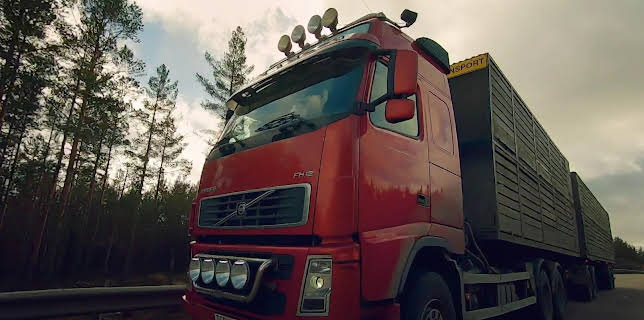 04:55: Svenska Truckers (S7 E1) (S7) | TV6 | 12/13 2025