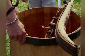 Flea Market Flip Season 1: Flippin The Bird
