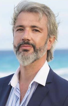Gonzalo Vivanco as 