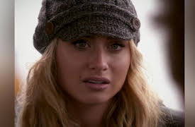 Hellcats: The Complete First Season: Think Twice Before You Go