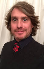 Jason Michas como Moses, young town boy