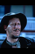 Max Phipps som The Toadie