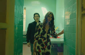 Systerstriden: Allt rasar