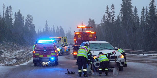 17:00: Frusna vägar (S17 E3) (S17) | TV3 | 2/22 2026