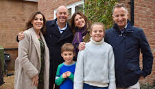 Kirstie and Phil's Love It or...