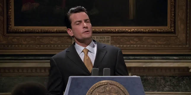 07:00: Spin City (S5 E1) (S5) | TV6 | 12/21 2025