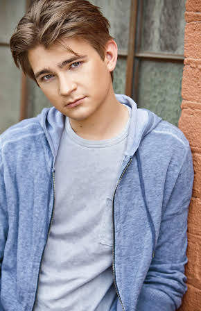 Daniel Polo as Indigo