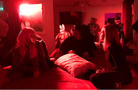 Trafficked With Mariana Van Zeller: 7. Pimps