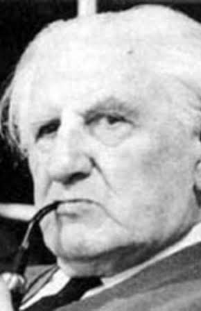 Finlay Currie as 