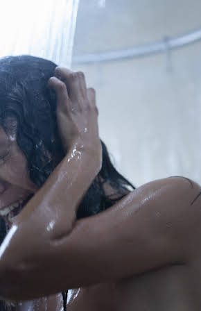 Sivan Alyra Rose as 