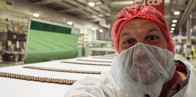 3:20 AM: Food Unwrapped Gets Chocolatey | More 4 | 12/9 2025