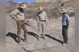 Mysteries of the Outdoors, Season 1: Strange Attractions