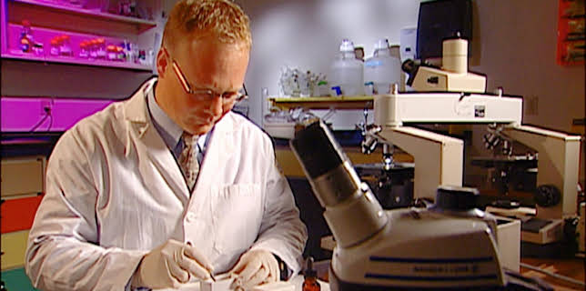 00:00: Medical Detectives - Geheimnisse der Gerichtsmedizin | VOX | 12/7 2025