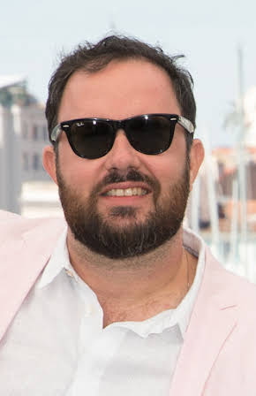 Juliano Dornelles as 