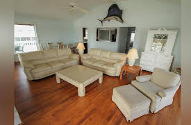 Beach Hunters, Season 1: Forever Carolina Beach Home