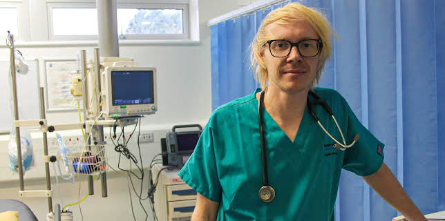 1:00 AM: Casualty 24/7: Every Second Counts (S6 E3) (S6) | 5 Star | 11/6 2025