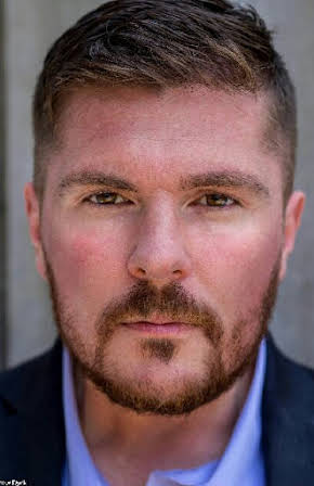 Jordan Ninkovich as Mayor Hartley