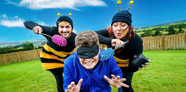 11:55 AM: Bro's in Control (S2) | CBBC | 2/11 2026