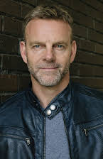 Richard Laing som Lionel Shrike