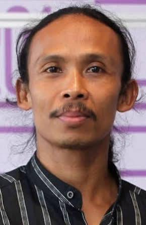 Yayan Ruhian as 