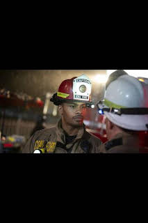 08:00: Fire Country (T4): Ep.12 La vida de un bombero | Calle 13 | 7/21 2026